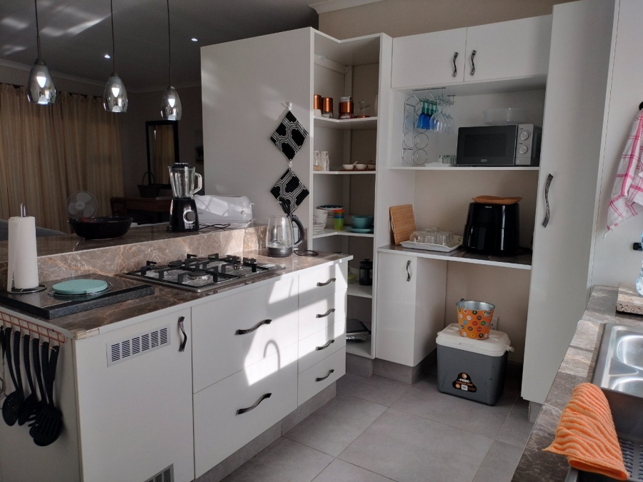 4 Bedroom Property for Sale in Fraaiuitsig Western Cape